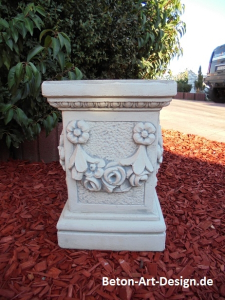 Säule, Sockel, Steinsäule, Figurensäule, Podest, Gartendekoration