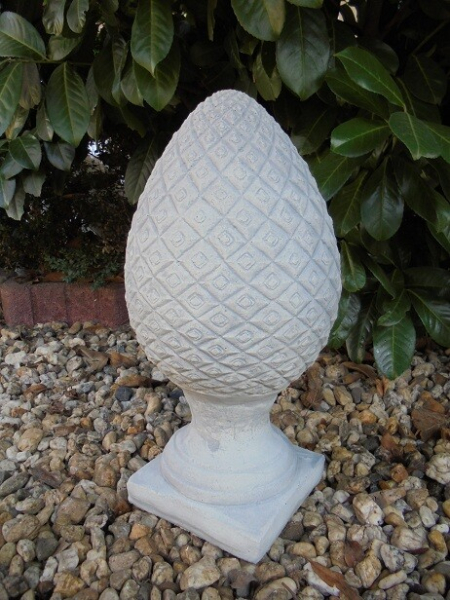 Pinienzapfen, Pfeilerspitze,  47 cm hoch, Pfeilerschmuck, Park & Gartendekoration, Steinguss