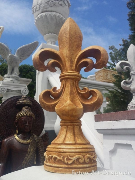 Pinienzapfen, Pfeilerschmuck, Obelisk, Pfeilerkappe, Gartendekoration