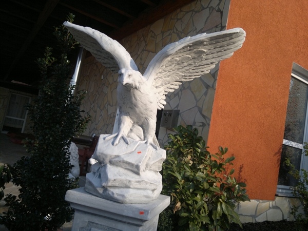 Adler, Gartenfiguren, Steinfiguren, Statuen, Skulpturen, Gartendekoration