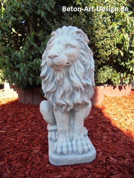 Löwen, Steinfiguren, Gartenfiguren, Skulpturen, Statuen