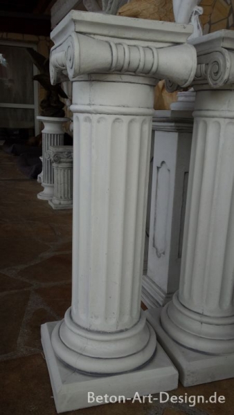 Säule, Sockel, Steinsäule, Figurensäule, Podest, Gartendekoration