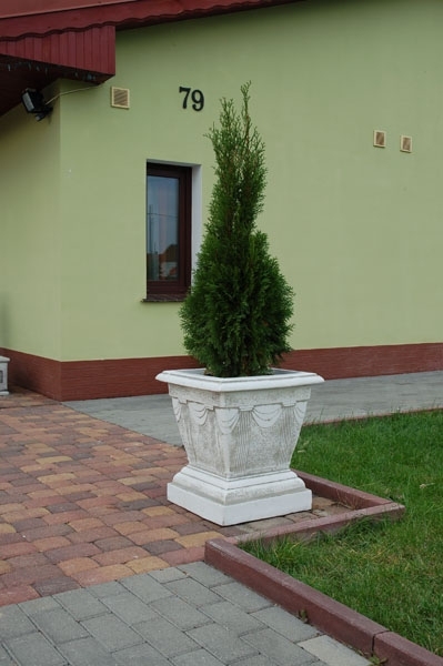 Pflanzkasten, Steinkübel, Pflanzschale, Steinvase, Amphore