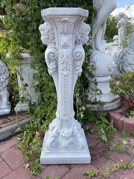 Säule im Empirestil, Steinsäule