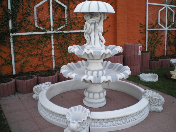 Springbrunnen, Gartenbrunnen, Steinbrunnen