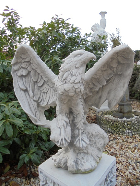 Statue Adler Steinfigur H.60 cm, Steinguss