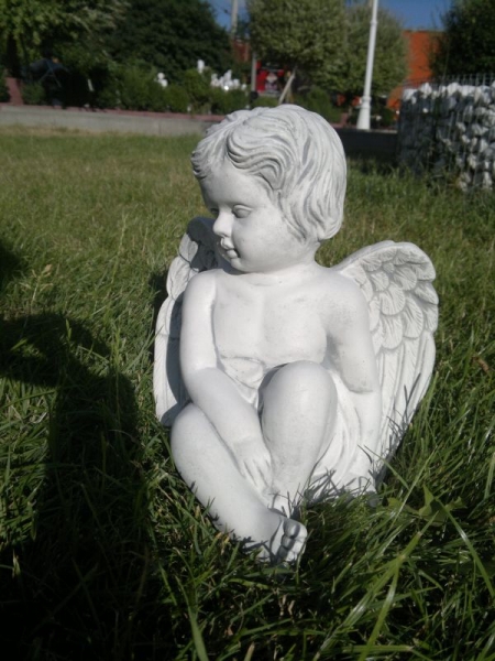 angel figure "Angel sitting"