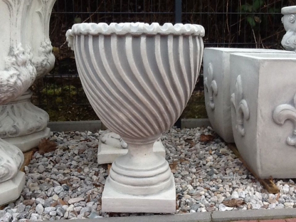 vase / planter for garden or patio