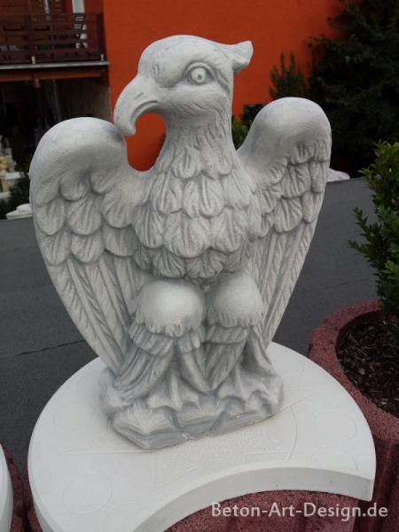 Adler, Gartenfiguren, Steinfiguren, Statuen, Skulpturen, Gartendekoration