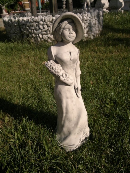 Garden Figure "wife of Henry" Height 48 cm