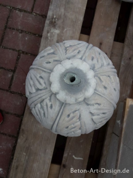 Pinienzapfen, Pfeilerschmuck, Obelisk, Pfeilerkappe, Gartendekoration