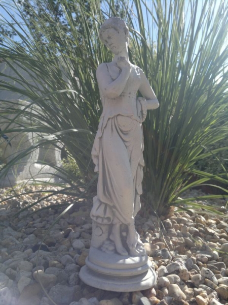 Gartenfiguren, Steinfiguren, Statuen, Skulpturen, Gartendekoration